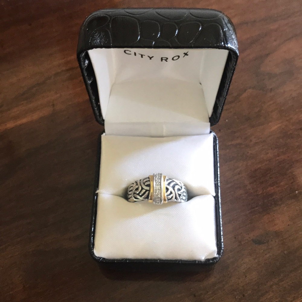 City Rox Ring